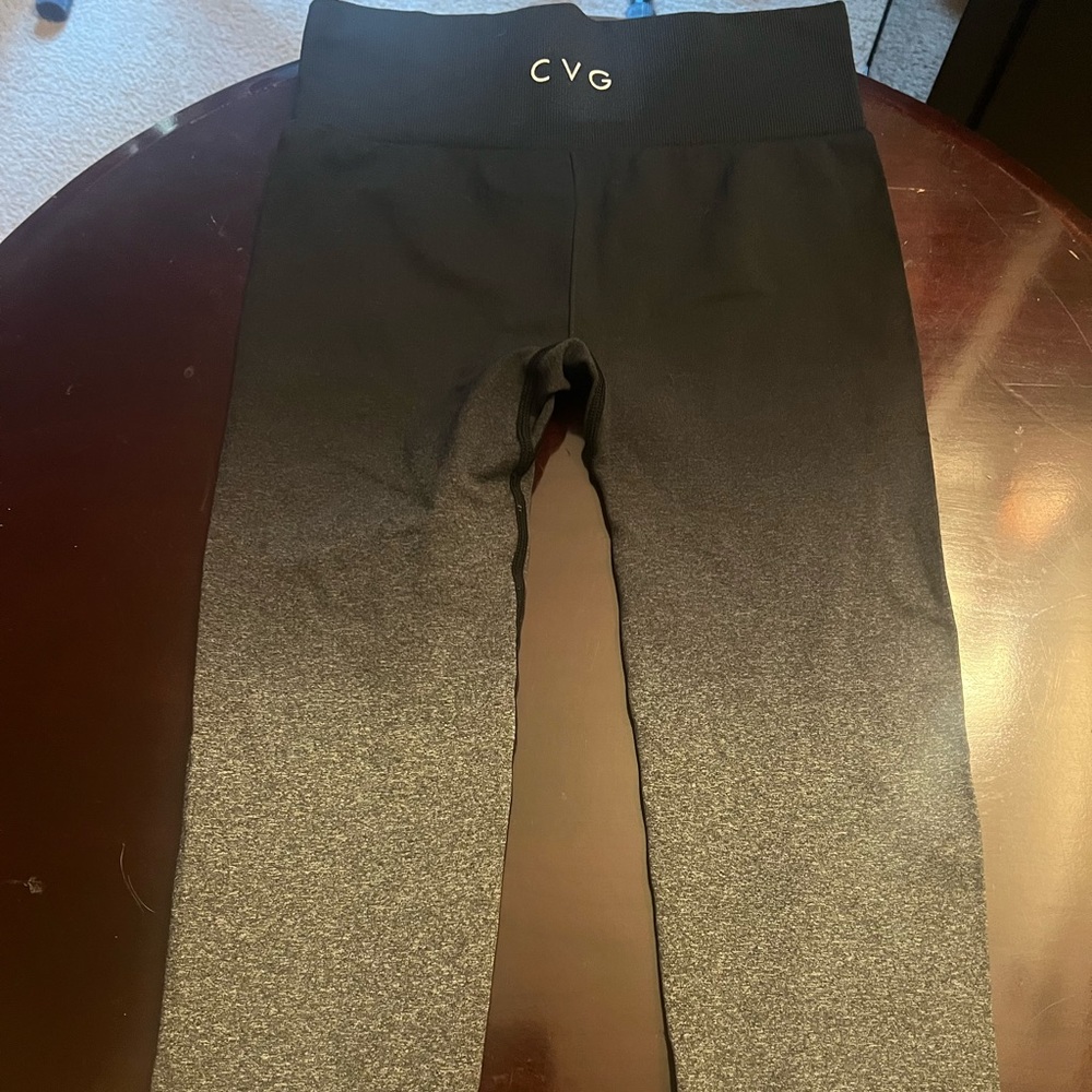 CVG - Constantly Varied Gear Black Ombré NWT XS